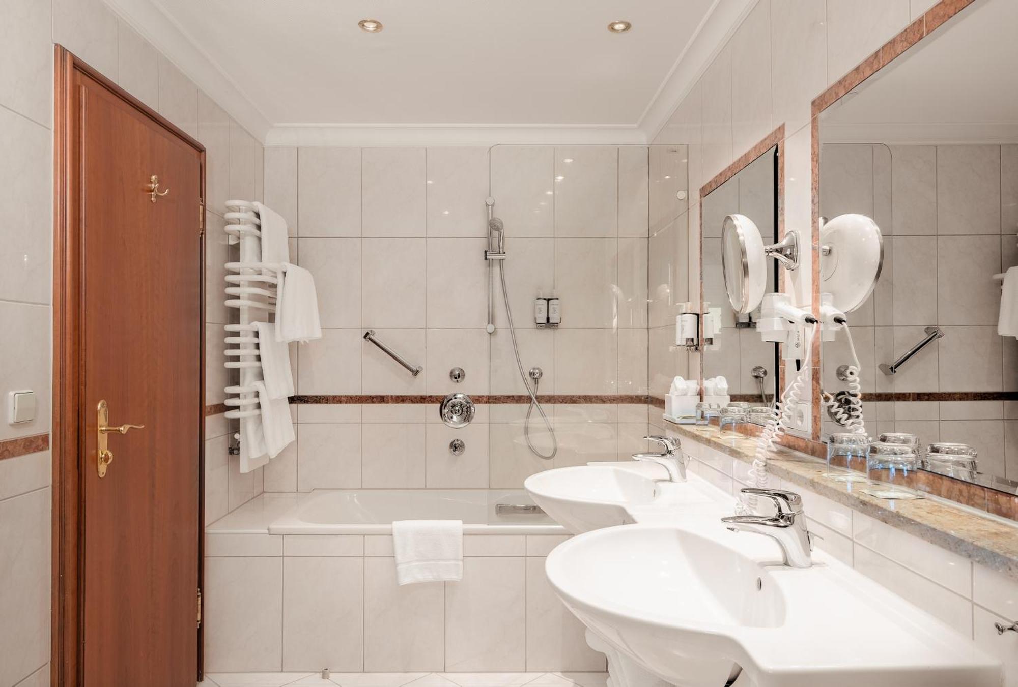 Adler Haeusern Gourmet & Spa Hotel Bilik gambar